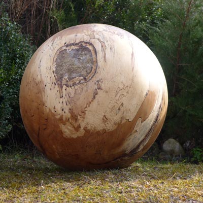holzkugel_gestockte_buche.jpg